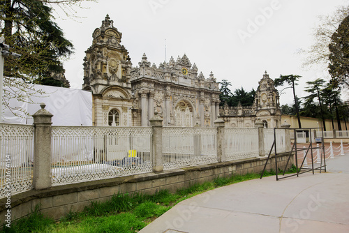 Pathway view of the Sultan's Gate, Dolmabahce Palace, Istanbul.