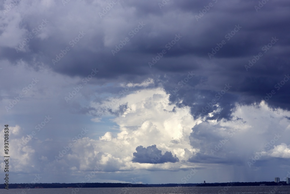Wolkenformationen überm Amazonas