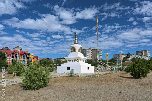 Obraz na płótnie Elista, Russia. Stupa of enlightenment, also known as stupa of reconciliation or stupa of consensus and harmony. w salonie