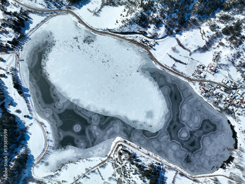Snowy winter landscape of G...