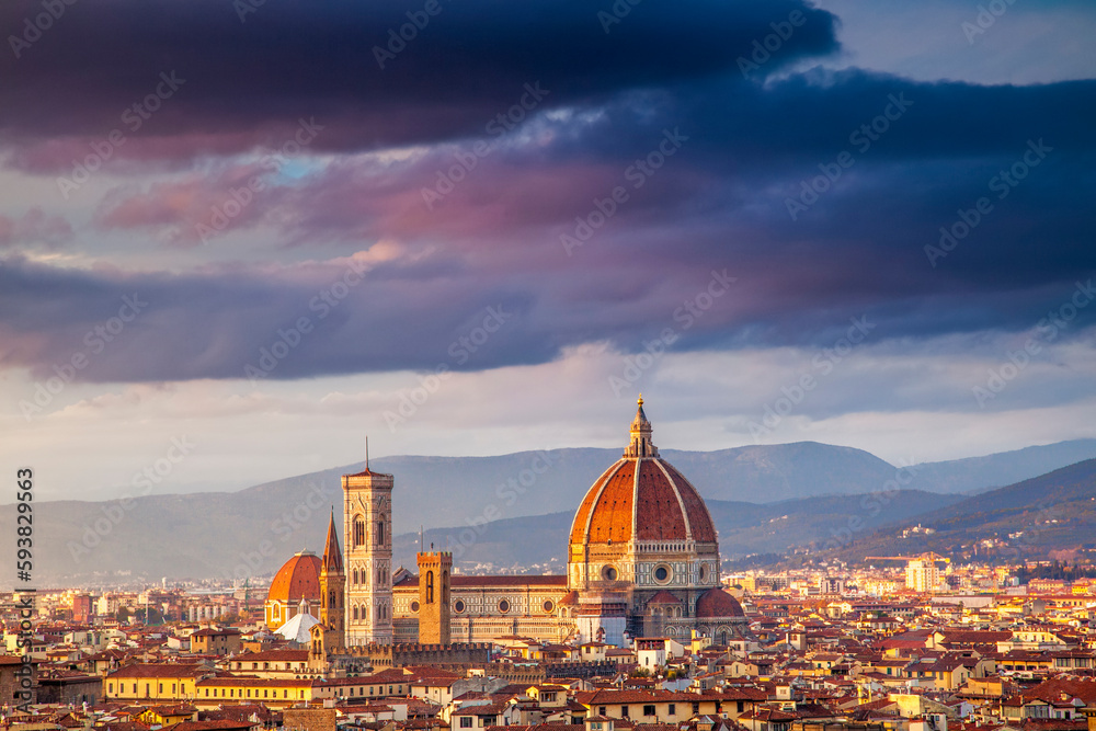 Duomo in Florence, Italy at dusk