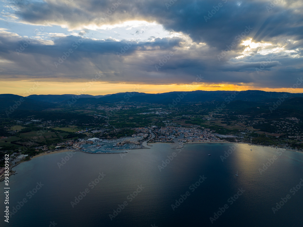 Fototapeta premium Sunset Drone Flight with Panoramas and wide angle shots from DJI Mavic 3