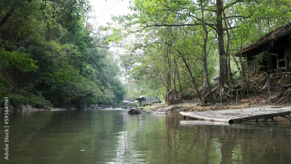 Streams from the mountains, rafts by the water in tourist attractions, 3clip vdo