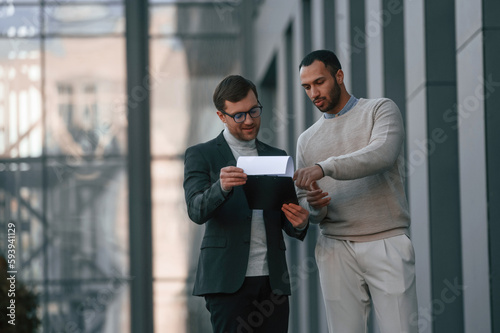 Εκτύπωση καμβά Reading the document