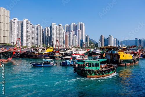 View of the of the harbor in Aberdeen bay - Hong Kong © Gigi Campanile