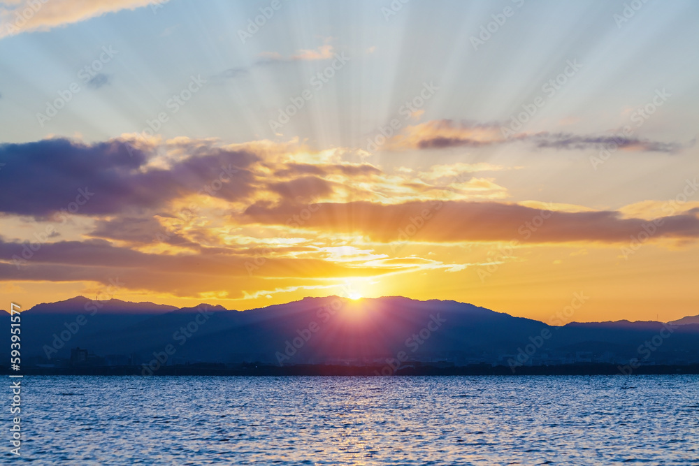 琵琶湖畔の朝日 琵琶湖畔の朝日
