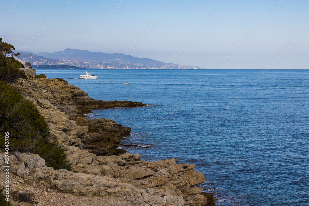 Montagnes des Préalpes de Nice depuis la Pointe de Saint-Hospice à Saint-Jean-Cap-Ferrat