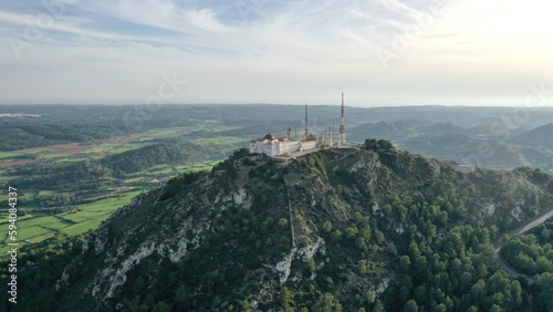abbaye et église au sommet du monte toro sur l'île de Minorque aux baléares (Espagne)