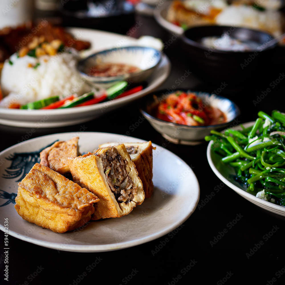 Broken rice and chicken rice in Vietnam are great Broken rice and chicken rice in Vietnam are great