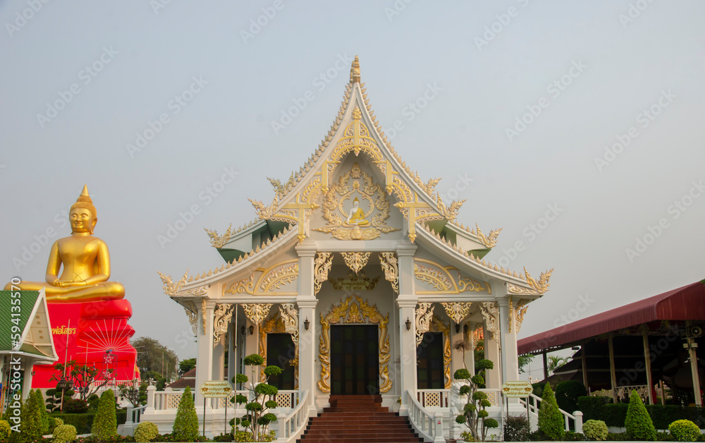 Front view of the church at Wat Bot (Sam Khok), Pathum Thani Province