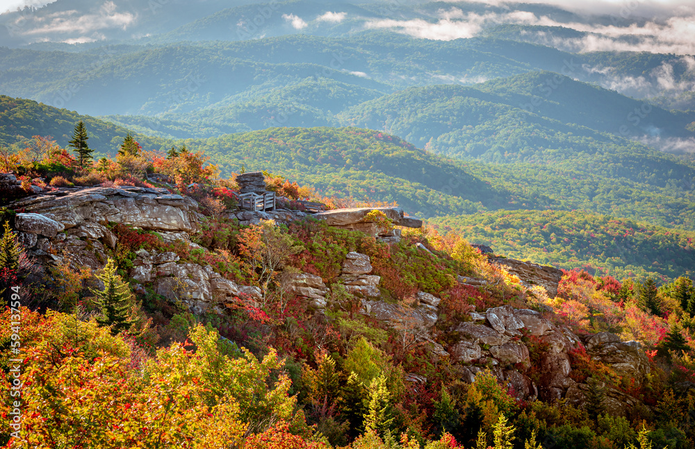 Rough Ridge Lookout , Blue Ridge Parkway, North Carolina in fall season.