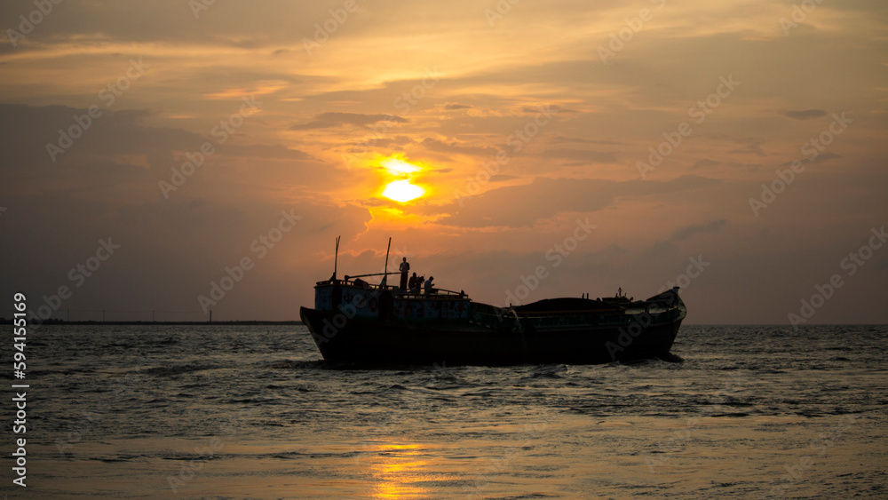 Obraz premium boat at sunset