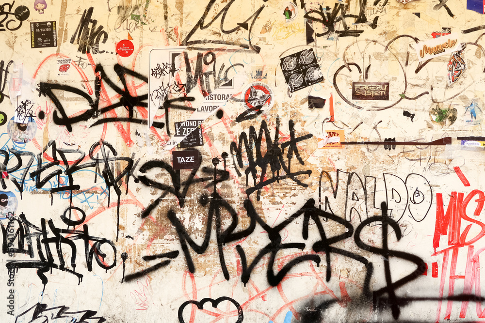Mess drawings written on the wall message write artistic work