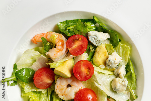 Salad with shrimp and dor blue cheese