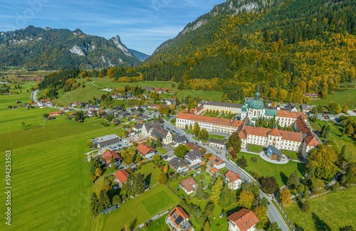 Sonniger Herbsttag rund um Kloster Ettal in den Ammergauer Alpen in Oberbayern photo
