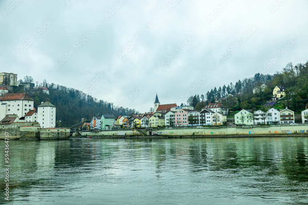 Frühlingswanderung durch das Vorland des Bayerischen Wald bei Passau - Bayern - Deutschland
Frühlingswanderung durch das Vorland des Bayerischen Wald bei Passau - Bayern - Deutschland