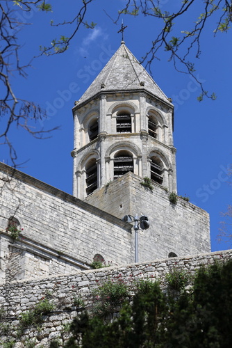 Clocher de l'église Saint-Michel de La-Garde-Adhémar