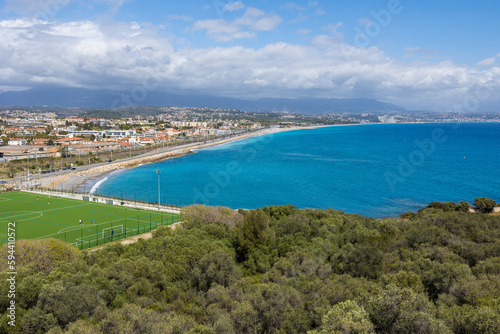 Panorama sur la côte jusqu'à Nice depuis le Fort Carré à Antibes © Ldgfr Photos
