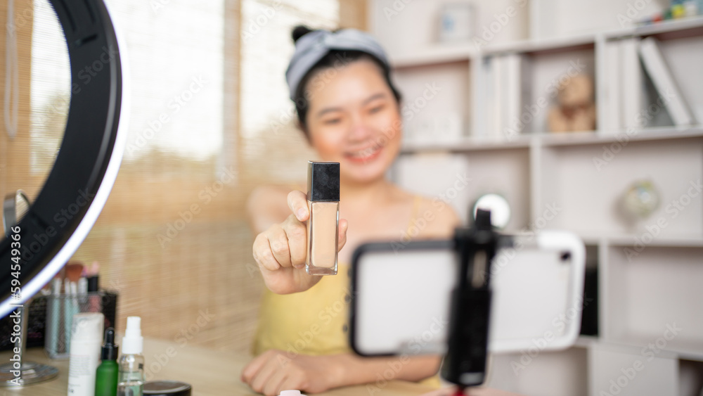 Beautiful women with social media influences recommend products and make-up accessories to be more beautiful, Recording vlog video live streaming, Online business of beauty bloggers. Beautiful women with social media influences recommend products and make-up accessories to be more beautiful, Recording vlog video live streaming, Online business of beauty bloggers.