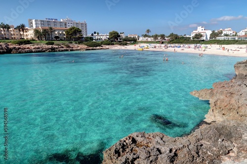 Plage de Son Xoriguer et de Cala en Bosc près du Phare du Cap d'Artrutx à Minorque, îles baléares, Espagne