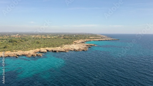 Plage de Son Xoriguer et de Cala en Bosc près du Phare du Cap d'Artrutx à Minorque, îles baléares, Espagne