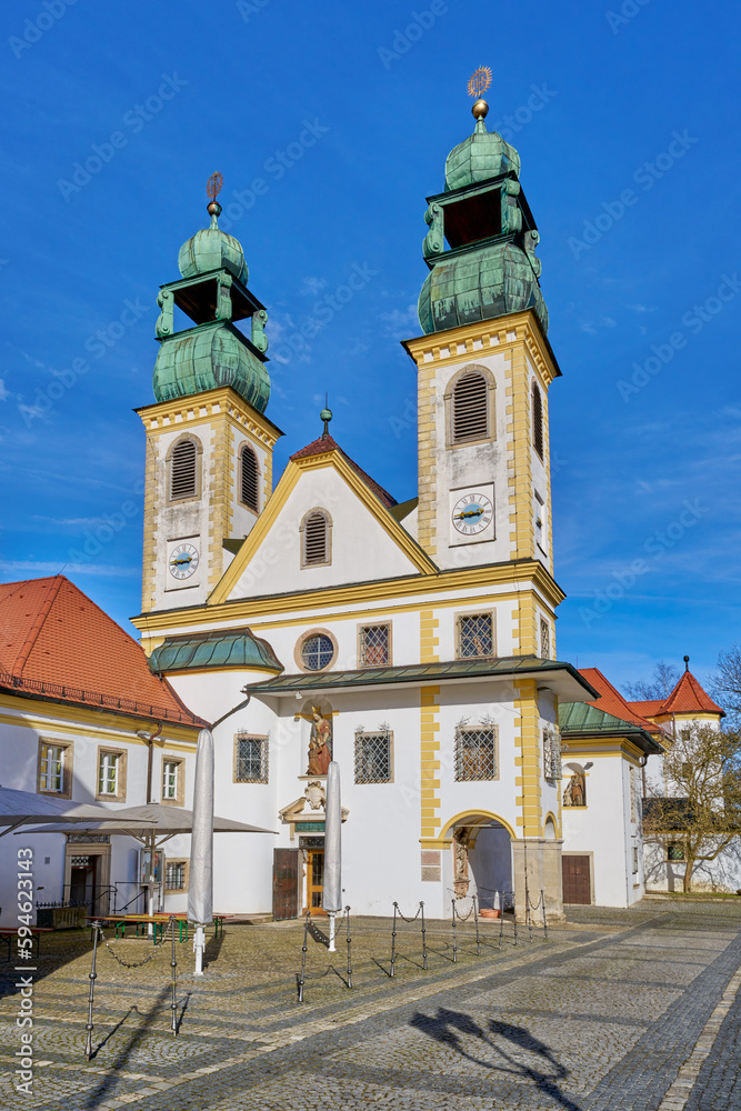 Passau, Innstadt, Wallfahrtskirche, Mariahilf, Klosterkirche, Kloster, Kirche Außen mit Kirchtürme