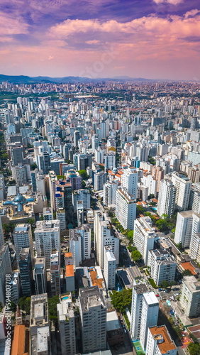 Bairro Higienópolis São Paulo Avenida Angélica Ruas Parque Buenos Aires Prédios Residenciais Urbana Cidade Metrópole Construção Engenharia Aéreo Drone Janelas Telhados Carros Pacaembu Paisagem SP