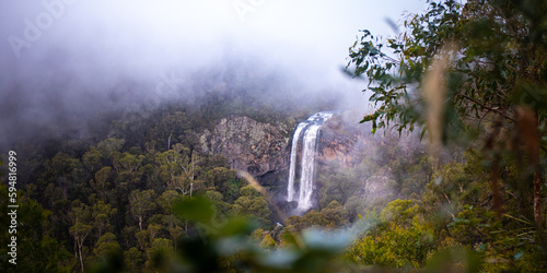 Quadro em tela dense clouds and fog above famous ebor falls in new south wales, guy fawkes rive