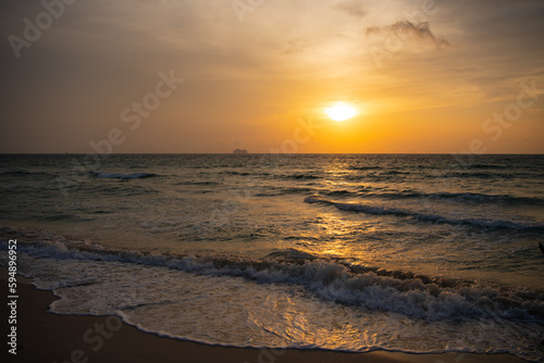 Fototapeta Naklejka Na Ścianę i Meble -  idyllic summer seascape horizon at sunrise. seascape horizon at sunrise sky.