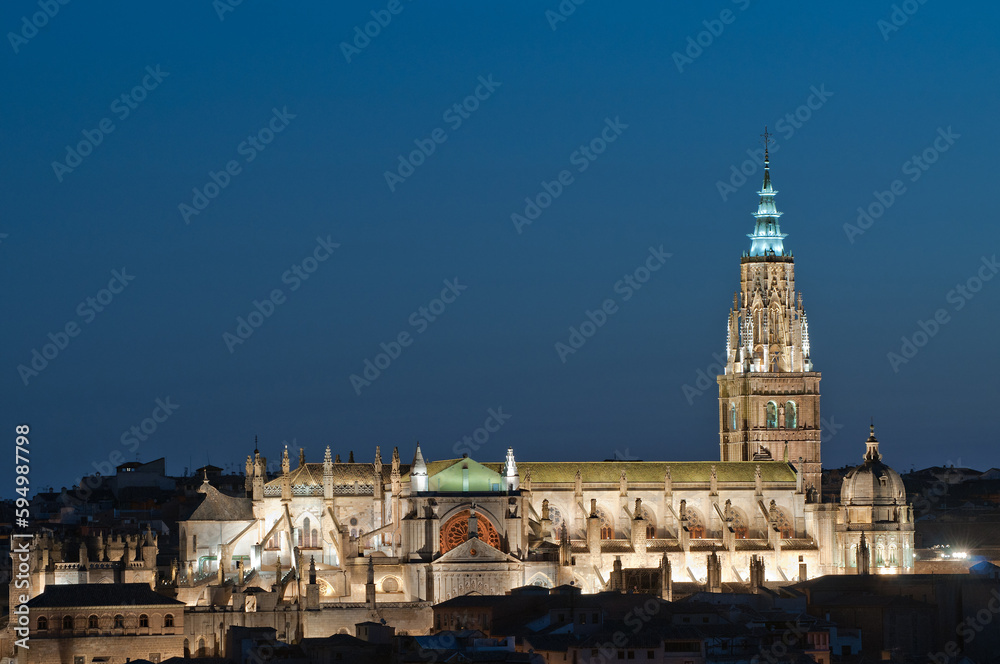 Celestial Splendor: The Nighttime Beauty of Toledo's Illuminated Cathedral