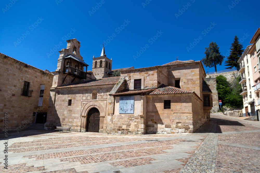 Iglesia románica de Santa Lucía (siglo XII). Zamora, Castilla y León, España.