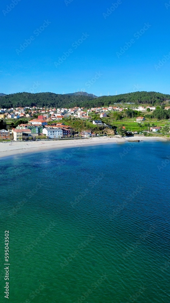 Foto con dron en una playa de Galicia.