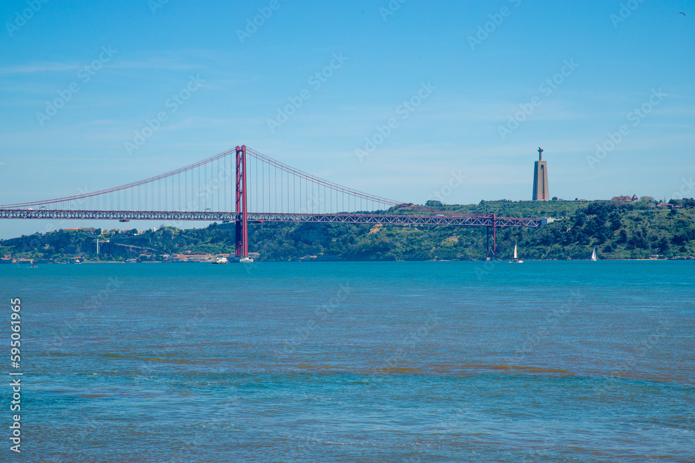 Fototapeta premium Puente 25 de Abril, Lisboa, Portugal