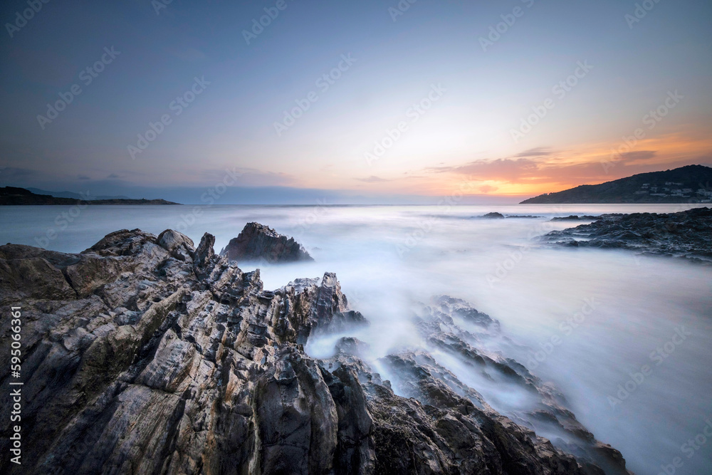 Movimiento de la agua del mar