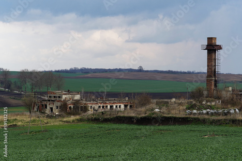 Miejscowość "Przewodów" w wschodniej Polsce przy granicy z Ukrainą. Opuszczone budynki.