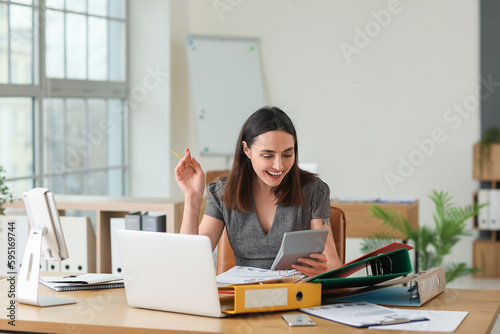 Female accountant working w...