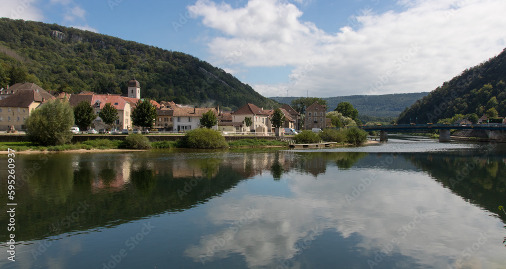 Pays-de-Clerval est une commune nouvelle française située dans le département du Doubs en région Bourgogne-Franche-Comté, créée en 2017. Elle regroupe les communes de Clerval et de Santoche