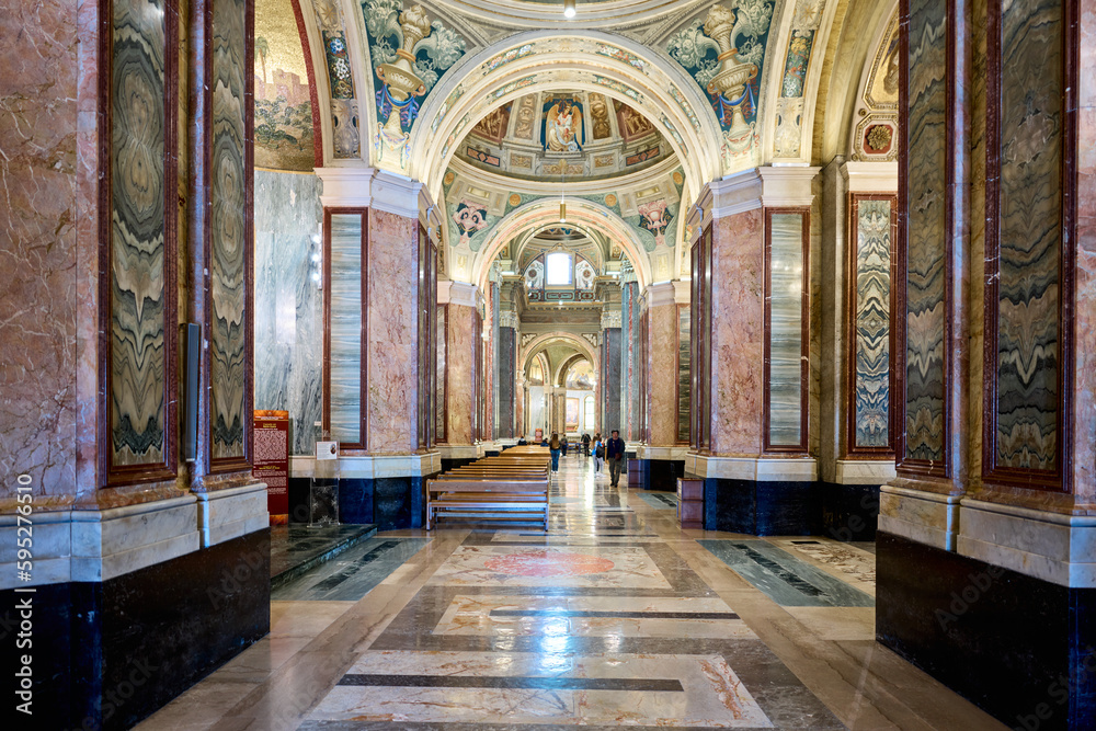Fototapeta premium Santuario della Beata Vergine del Santo Rosario di Pompei (Shrine of the Virgin of the Rosary of Pompei) neoclassical styled church in Pompeii, Italy