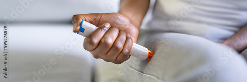 Auto Epinephrine Injector photo