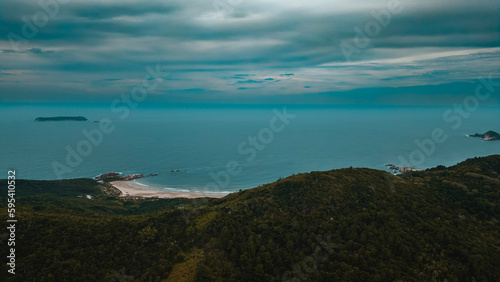 Paisagem Ilha Tropical Lagoa Conceição Florianópolis Floripa Santa Catarina Lago Mar Oceano Atlântico Natureza Verde Céu Sol Verão Veraneio Férias Viagem Viajar Cidade Sul Brasil Mata Atlântica Barcos photo