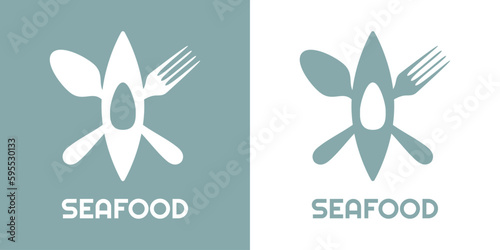 Logo restaurante con texto Seafood en silueta de kayak o canoa sobre cubiertos cruzados