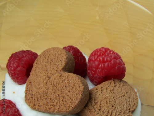 cookies with raspberries