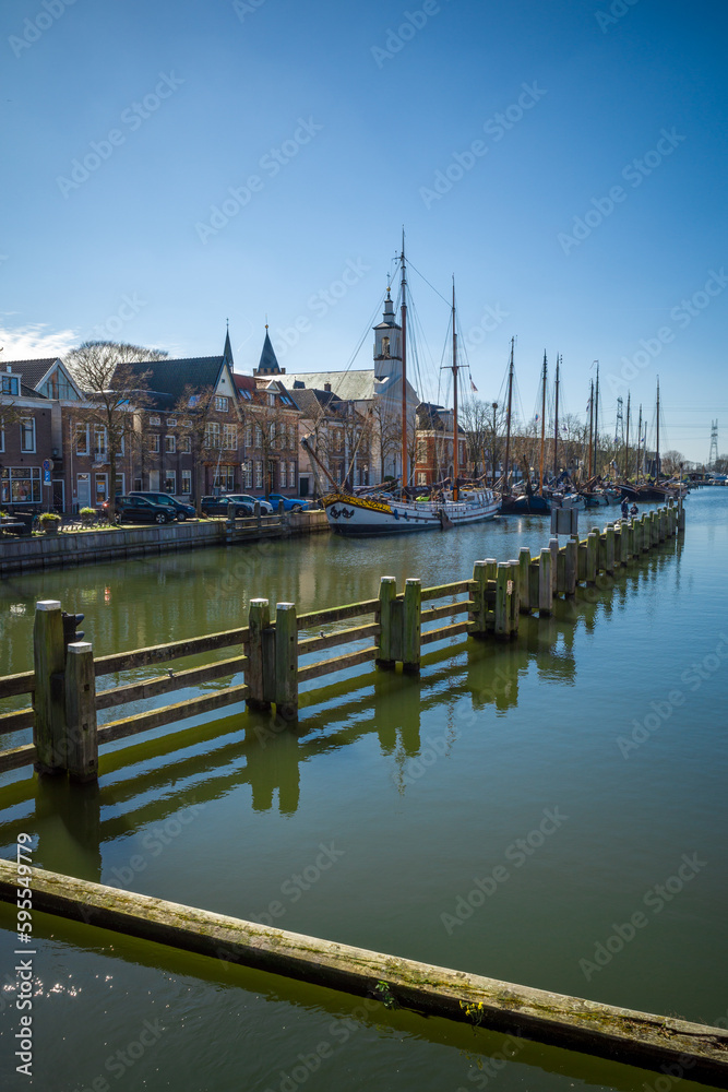 Obraz premium view of the town of the river