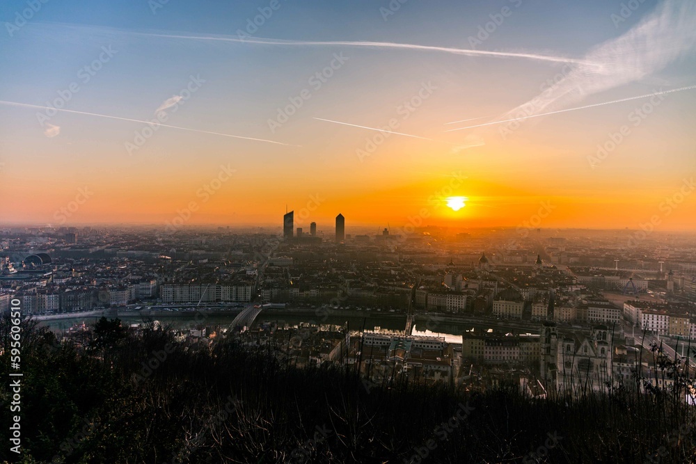 Naklejka premium Sunrise Lyon