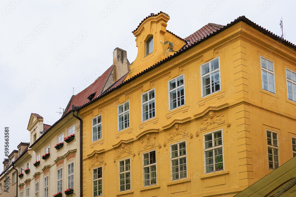 Obraz premium Facade of the house of classical European architecture of the old cozy tourist city. Background