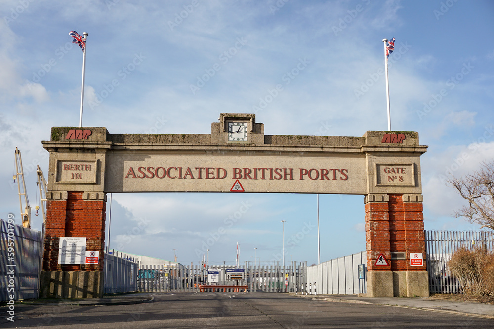 Foto de Southampton 9 January 2023 - Entrance to Dock Gate 8 in port of Southampton UK 