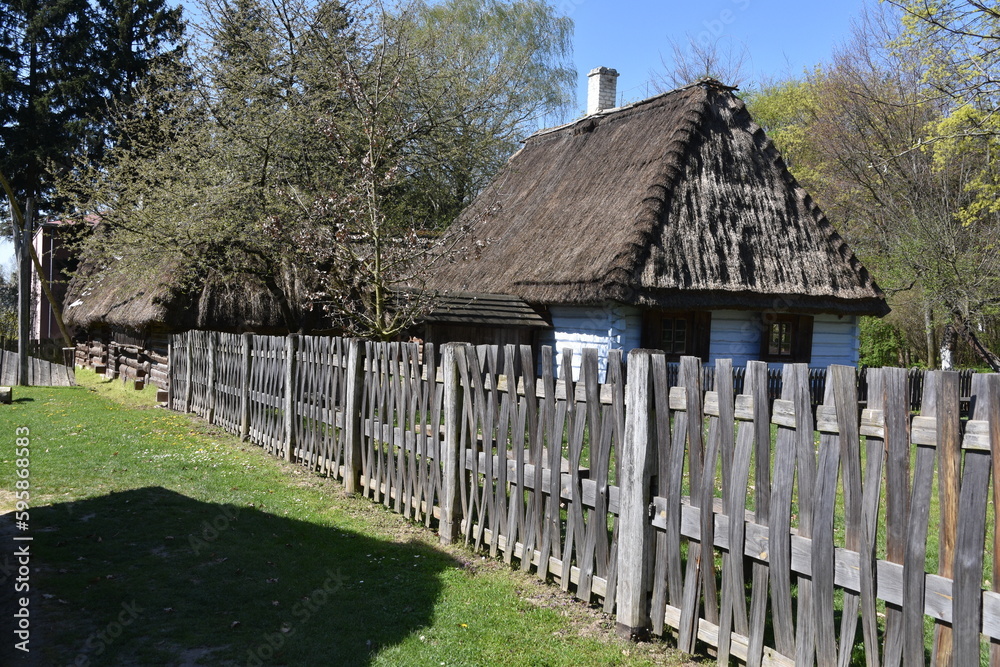 Skansen w Lublinie, stare budownictwo, domy, drewniane, etnograficzne