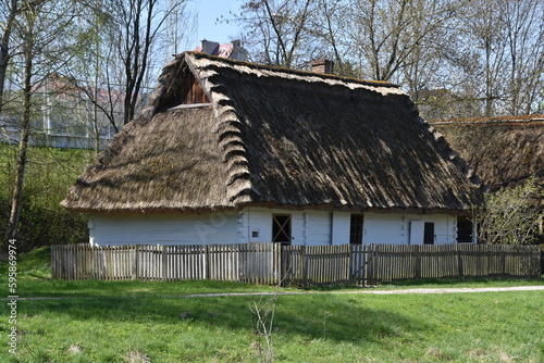 Obraz na płótnie Skansen w Lublinie, stare budownictwo, domy, drewniane, etnograficzne w salonie