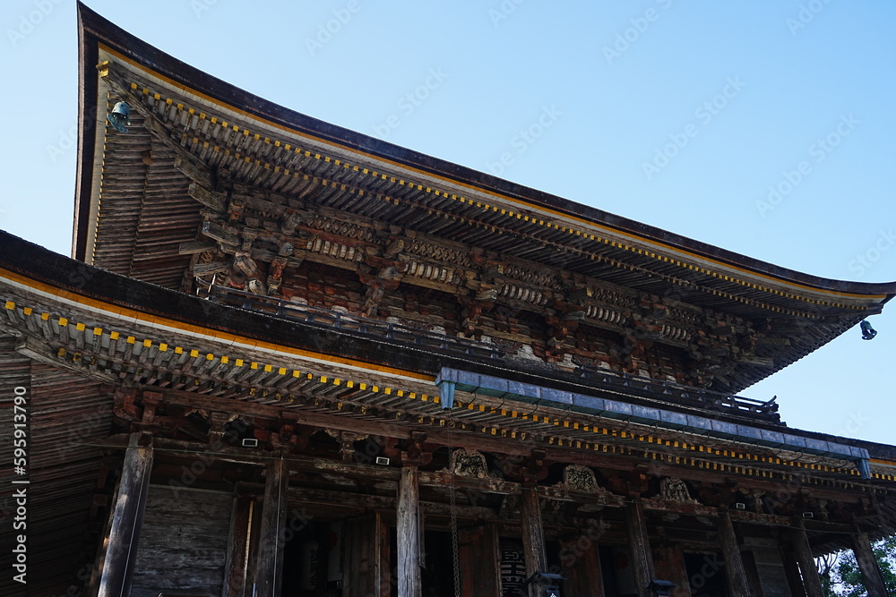 Kinpusen-ji Temple on Mount Yoshino, Image of Spring Season in Nara, Japan - 日本 奈良 吉野山 金峯山寺 蔵王堂 春 桜	