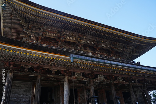 Kinpusen-ji Temple on Mount Yoshino, Image of Spring Season in Nara, Japan - 日本 奈良 吉野山 金峯山寺 蔵王堂 春 桜	